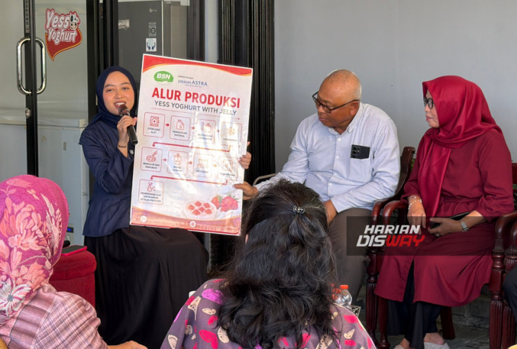 PT Bogor Sari Nutrisi merupakan salah satu IKM binaan Yayasan Astra yang bergerak di bidang pengolahan susu dan produk turunannya, seperti yoghurt, keju mozzarella, susu pasteurisasi, hingga milk candy. Sejak mendapat pendampingan pada 2024, BSN disebut mengalami peningkatan kapasitas produksi, kualitas produk, hingga perluasan pasar melalui berbagai program pembinaan dan pelatihan.