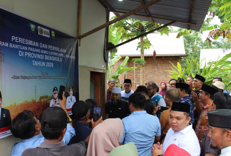 PLN Bengkulu Perkuat Sinergi dengan Gubernur, Resmikan Listrik Gratis untuk Warga Seluma