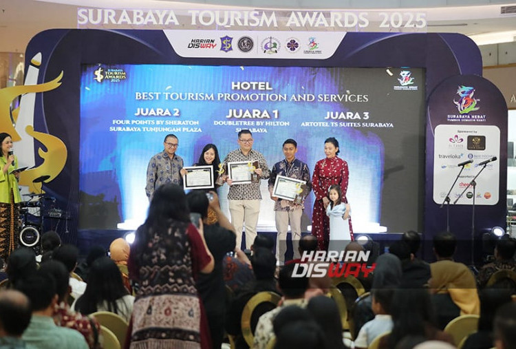 DoubleTree by Hilton Raih Juara 1 Kategori Tourism Promotion and Services dalam Surabaya Tourism Awards 2025