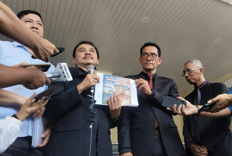 Roy Suryo Ditangkap karena Laporan Jokowi, Kuasa Hukum: Ada Intervensi Politik!