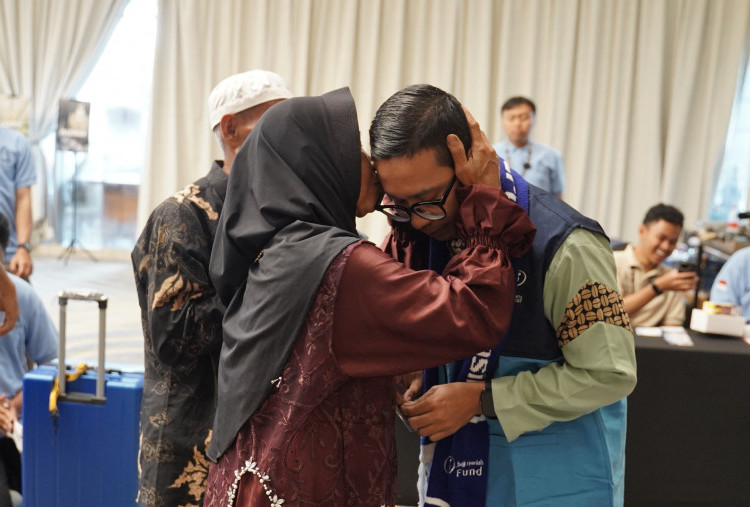 Kisah Kang Asep Diberangkatkan Umrah Oleh PT IIM, Apresiasi usai 15 Tahun Jadi Caregiver