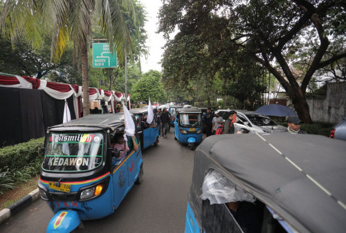 Pengemudi Bajaj  Deklarasikan Dukungan untuk Prabowo-Gibran