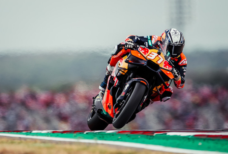 Jelang MotoGP Le Mans 2026, Pedro Acosta Tebar Ancaman: Awas KTM Kencang dalam Kondisi Hujan!