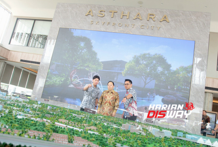 Show unit Allurea Type E dapat dikunjungi setiap hari pukul 09.00–19.00 WIB. Kedua unit tersebut berada berdampingan dengan The Floritz Gallery, kawasan shophouses pertama di Super Cluster The Floritz. Asthara Skyfront City merupakan pengembangan kota mandiri seluas sekitar 1.100 hektare di dekat Bandara Internasional Soekarno-Hatta. Foto: Raka Denny/Harian Disway.