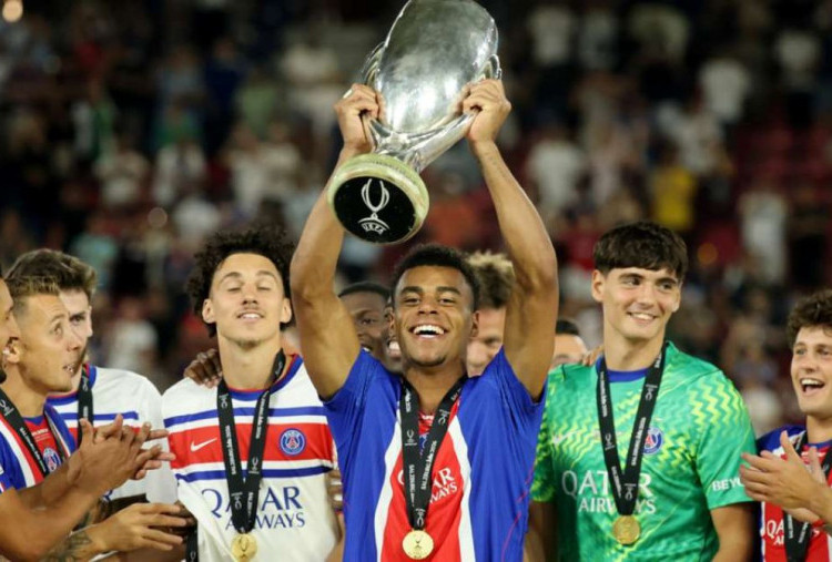 PSG Juara Piala Super Eropa, Desire Doue Tegaskan Ambisi Sapu Besih Trofi