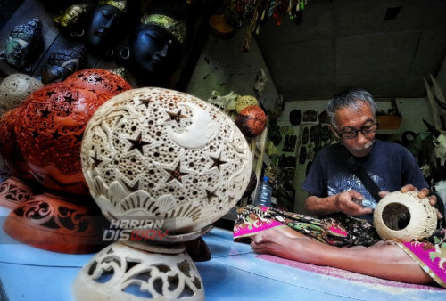 Kerajinan Batok Kelapa Wayan Terima Diminati Hingga Mancanegara