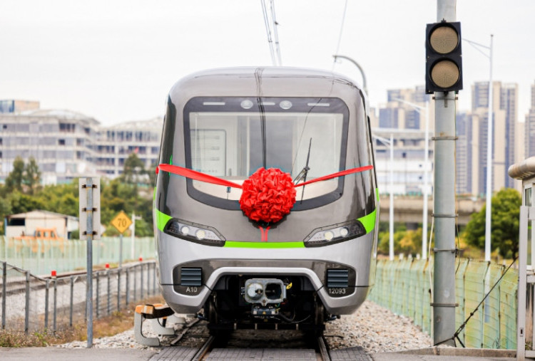 CRRC Ciptakan Kereta Urban Canggih, Eropa Tertarik Tingkatkan Layanan Rel