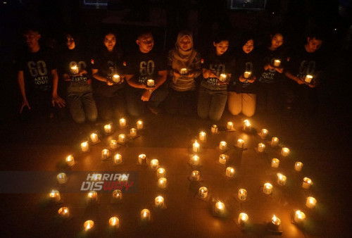 Aksi Earth Hour di Surabaya