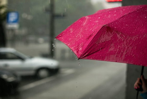 Kemarau Basah, BMKG Jelaskan Fenomena Musim Panas tapi Masih Terjadi Hujan 