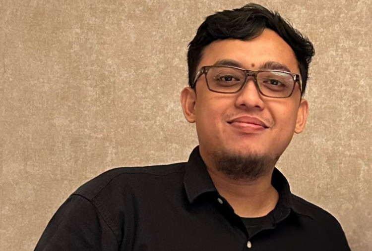 Cheng Yu Pilihan Dosen Pendidikan Bahasa Mandarin Universitas Negeri Surabaya Yogi Bagus Adhimas: He Guang Tong Chen