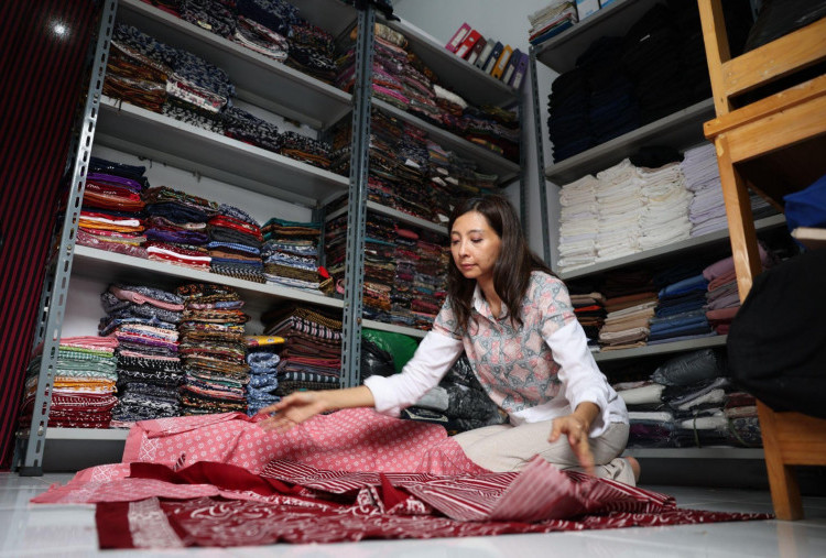 BRI Bina Kain Indonesia by Shifara, UMKM Batik Lokal Bangkit Lewat Koleksi Office Wear