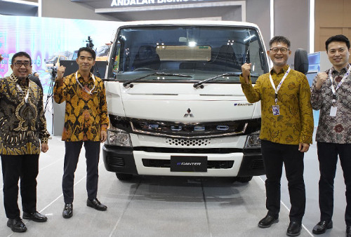 Fuso Ajak Pengunjung Jajal e-Canter di GIIAS 2022, Truk Listrik Pertama dari Mitsubishi