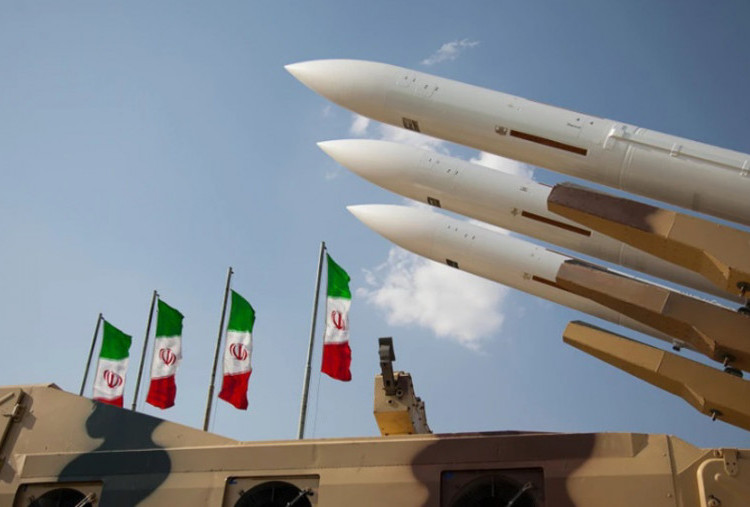Iran Gempur Markas Militer AS di Bahrain dan Kuwait, Blokade Total Selat Hormuz