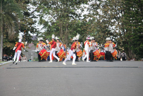Marching Band Athidira Wirabhakti Tampil Memukau
