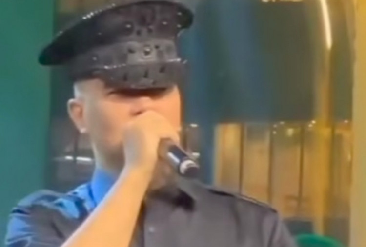 Momen Ahmad Dhani Goda Inara Rusli di Atas Panggung, Netizen Bilang Cocok Sama Mulan