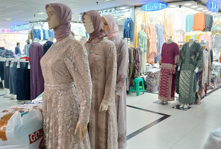 Waduh! Gamis 'Bini Orang' Jadi Tren Baju Lebaran 2026, Lihat Nih Desainnya