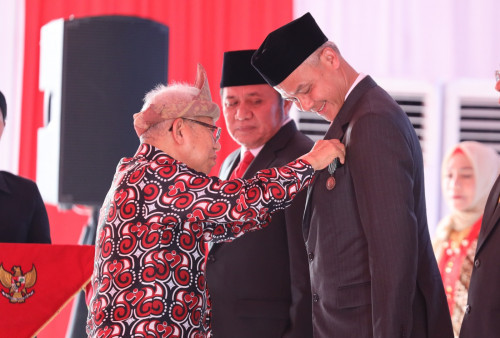Makna Satyalancana Wira Karya, Penghargaan Presiden Jokowi untuk Ganjar Pranowo