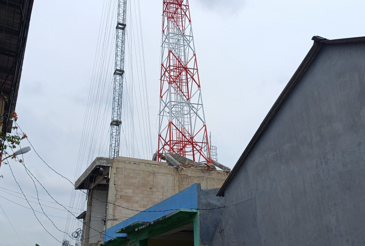 Beton Penyangga Tower Provider di Bekasi Ambruk Tewaskan 1 Pekerja