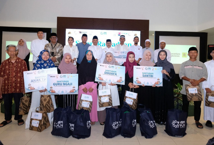 Sambut Idulfitri, PLN Group Berbagi Santunan untuk Anak Yatim hingga Santri di Banggai