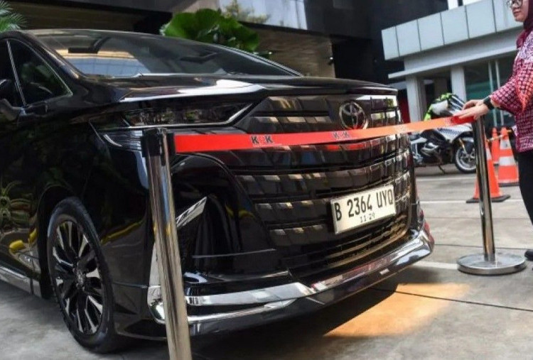 KPK Kembalikan Mobil Alphard yang Disita dari Rumah Immanuel Ebenezer