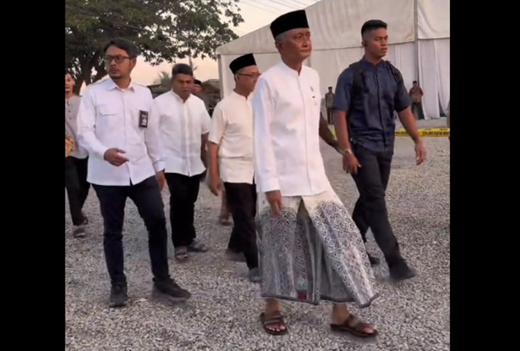 Menteri PU Dampingi Presiden Prabowo Tinjau Huntara di Aceh, Pastikan Telah Dihuni  