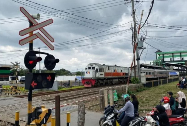 KAI dan Kemenhub Akan Tertibkan 1.800 Perlintasan
