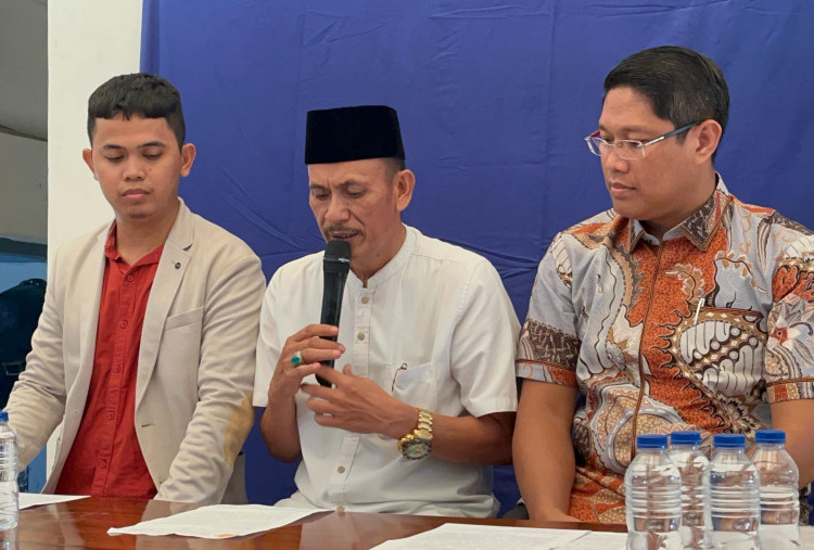 Pengacara Kades Kohod Arsin Tegaskan Kliennya Siap Ikuti Proses Hukum