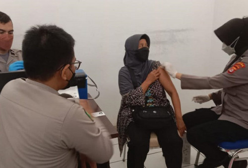 Ayo Vaksin Booster di Gerai Vaksin RS Bhayangkara Polda Banten