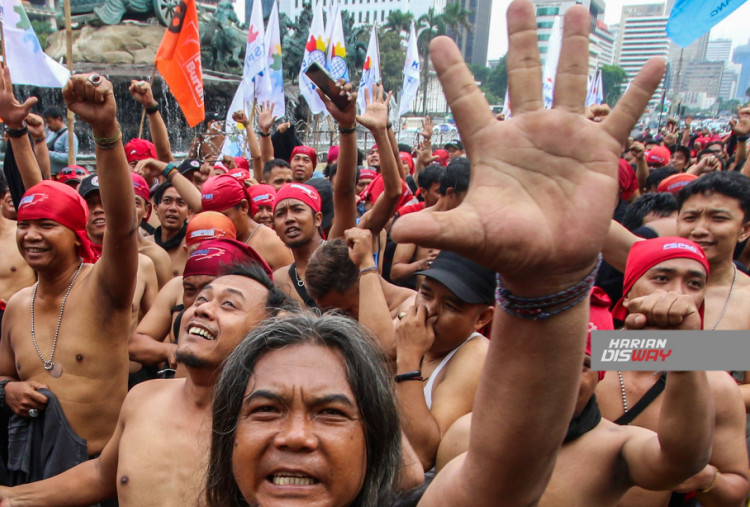 Buruh Demo, Kawal Putusan Uji Materi UU Cipta Kerja