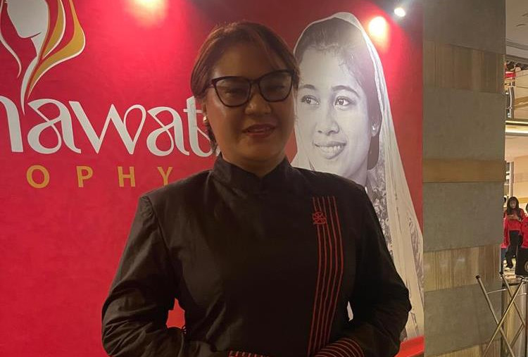 Susy Cecilia Agustina: Fatmawati, Sosok Sederhana Penjahit Bendera Pusaka