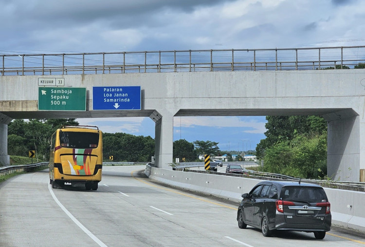 JNT Catat Kenaikan Pengguna di 3 Ruas Jalan Tol  Saat Hari Raya Natal 2024