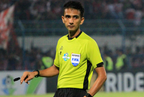 Thoriq Alkatiri Pimpin Laga Persebaya vs Madura United: Wasit FIFA yang Pernah Buat Bonek Kecewa