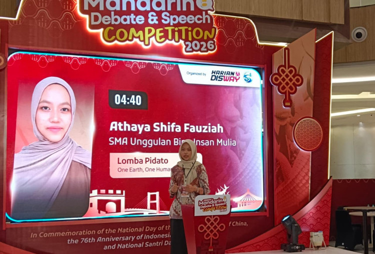 Disway Mandarin Debate and Speech Competition 2026: Athaya Shifa Mau Kuliah di Tiongkok!
