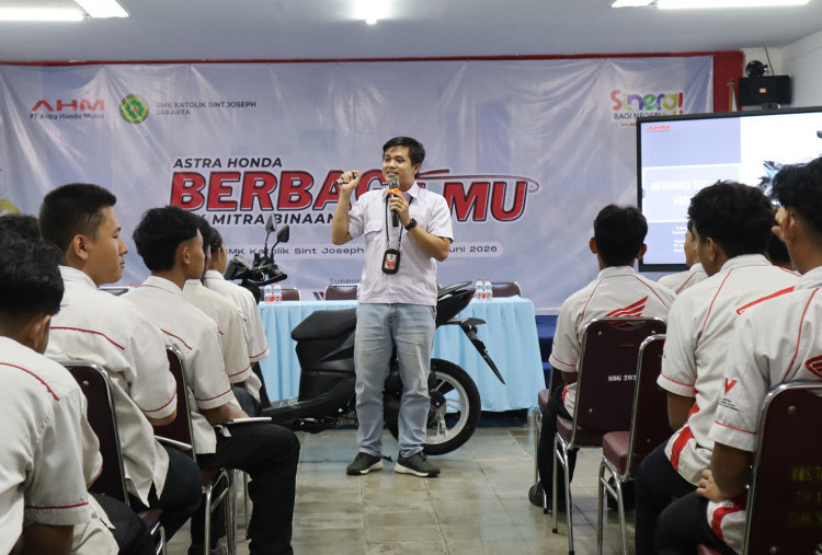 Belajar Langsung dari Industri, AHBI Kupas Teknologi Honda Vario 125 Street di SMK Sint Joseph