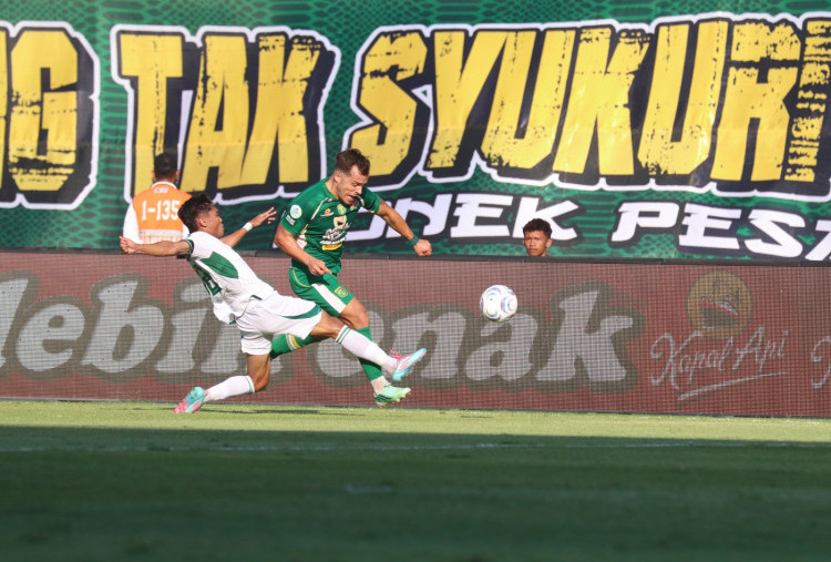 Persebaya vs PSS Sleman 2-2: Gol Telat Miguel Pereira Selamatkan dari Kekalahan