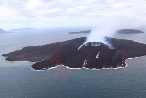 Kondisi Terkini Gunung Anak Krakatau, Dipantau Langsung dari Udara, Warga Diimbau Tetap Waspada