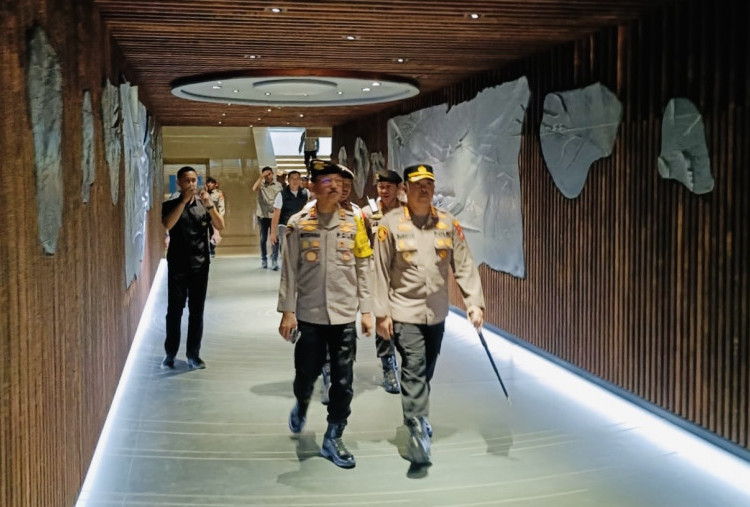 Jamin Natal 2025 Aman, Polisi Cek Terowongan Silaturahmi Penghubung Istiqlal-Katedral