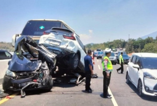  Angkot Pecah Ban di Tol Tangerang-Serang, 14 Penumpang Luka-luka