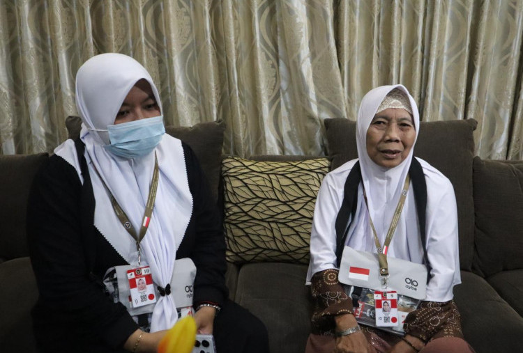 Kisah Nenek Penjual Cilok Asal Pasuruan Naik Haji di Usia 85 Tahun, Konsisten Menabung Bertahun-tahun