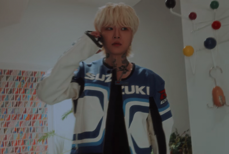 Lirik dan Terjemahan Midnight Sky Milik Ash Island, Ungkapan Rindu yang Terhalang Jarak