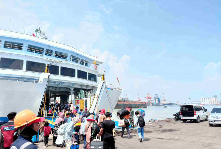 18.000 Penumpang Jumlah Arus Balik di Tanjung Perak