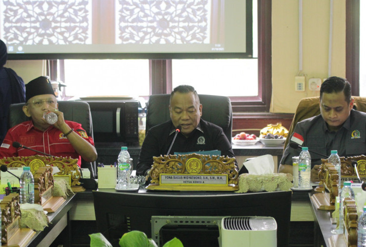 Komisi A DPRD Surabaya Usulkan Proyek PT SAS di Graha Famili Dihentikan Sementara, Tenggat Waktu 7 Hari!