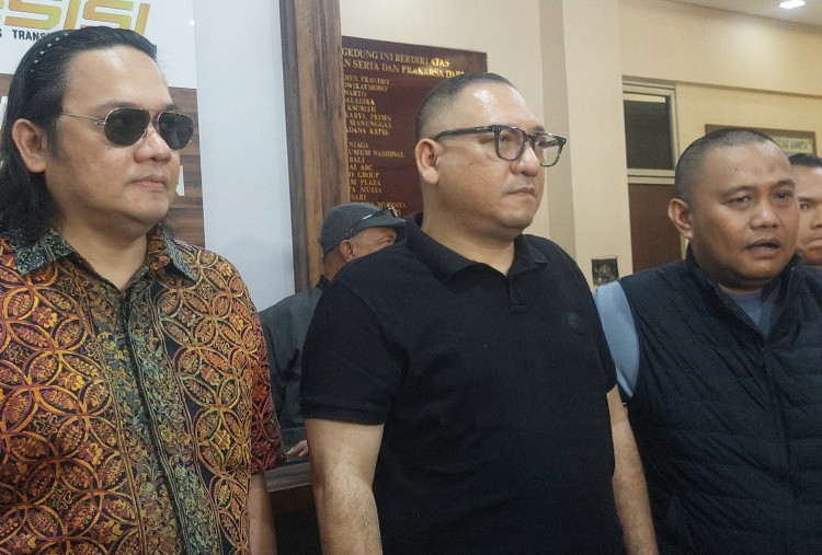 Damai dengan Denny Sumargo, Farhat Abbas Bawa-Bawa Nyali Perwakilan Suku Bugis Makassar