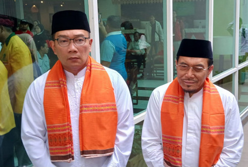 Ridwan Kamil dan Suswono Tiba di KPU Jakarta untuk Mendaftarkan Diri