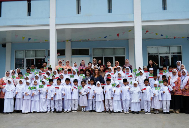 Ibu Negara Brasil Intip Dapur MBG Halim, Antusias Lihat Proses Makan Bergizi Anak Sekolah