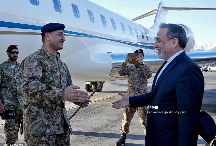 Bawa Pesan Khusus dari Amerika Serikat, Panglima AD Pakistan Kunjungi Teheran