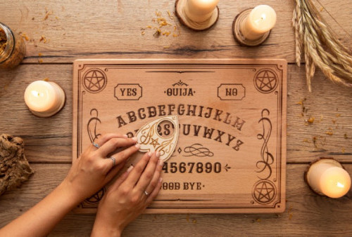 Menakutkan! Nekat Main Papan Ouija, 11 Anak Ditemukan Pingsan di Lorong Sekolah