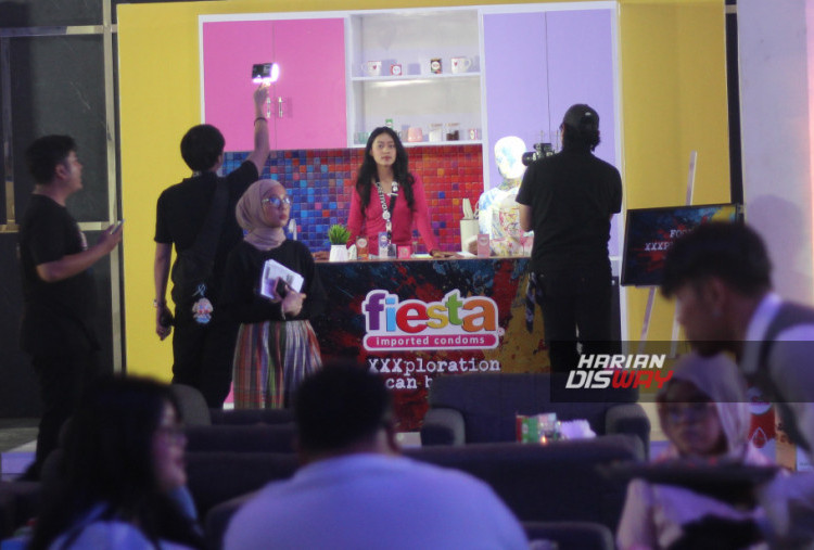 Kembali Menyalakan Keintiman dengan Rasa Ingin Tahu dan Sisi Playful