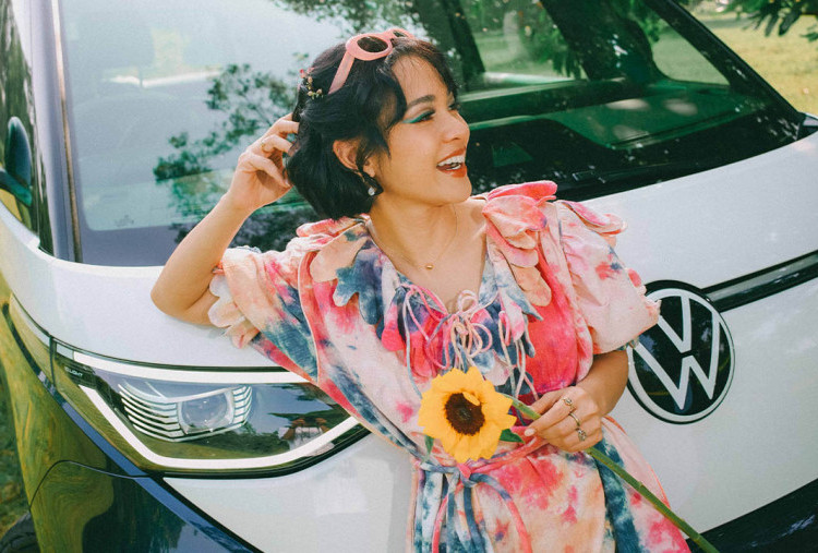 Dengan Bahagia di Ujung Jalan (New Buzz in Life), Volkswagen Indonesia Cerita Perjalanan Hidup Penuh Nada dan Warna Lewat Musik