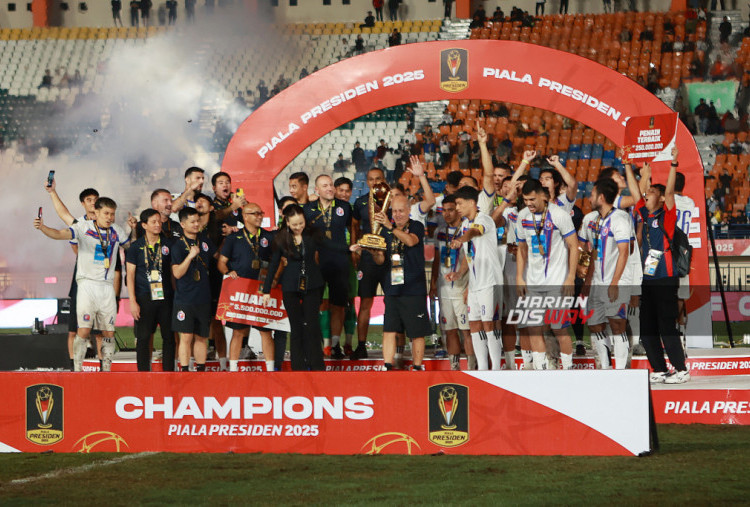 Final Piala Presiden di Stadion Si Jalak Harupat, Kabupaten Bandung, Jawa Barat, Minggu (13/7/2025). Port FC Thailand menjuarai Piala Presiden Presiden 2025 setelah mengalahkan Oxford United di laga final dengan skor 2-1.— Haritsah Almudatsir/Harian Disway